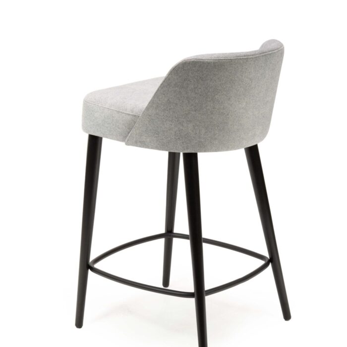 hoker tapicerowany niski mirek 1